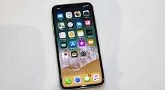 iPhone屏幕内容突然被放大怎么办 屏幕内容突然被放大处理方法