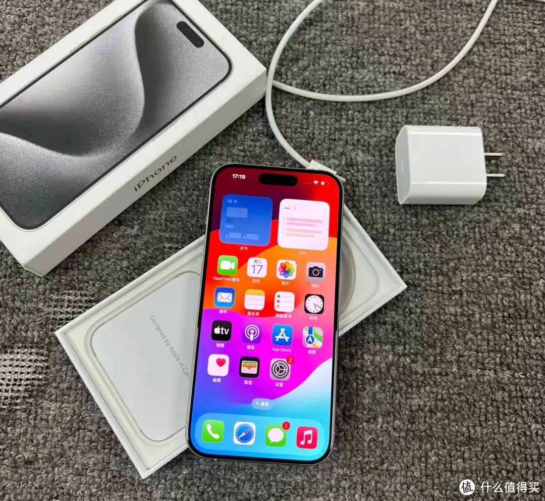 华为Pura 70 Ultra和iPhone 15 Pro有何区别，该怎么选？