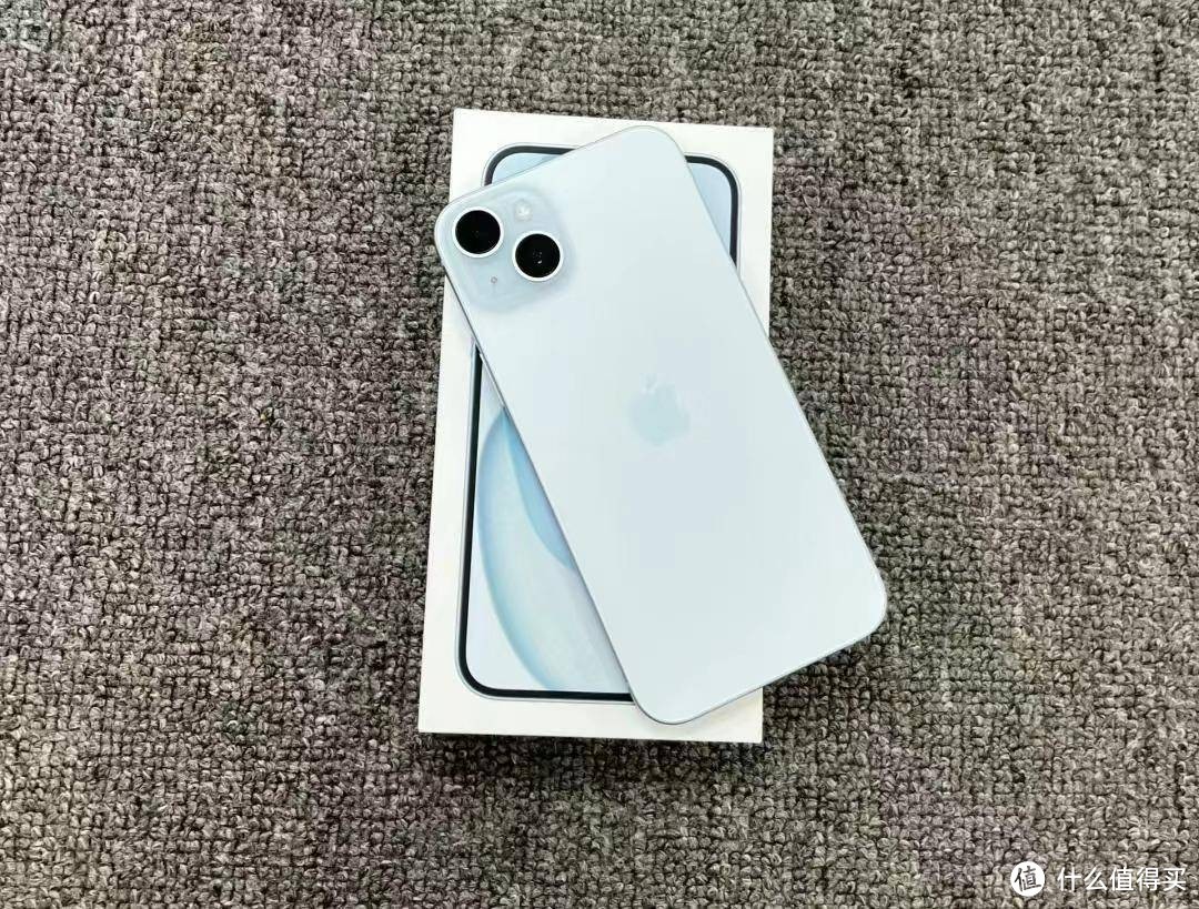 库克终于开窍了，iPhone 15 Plus只需5599元，3年无换机烦恼