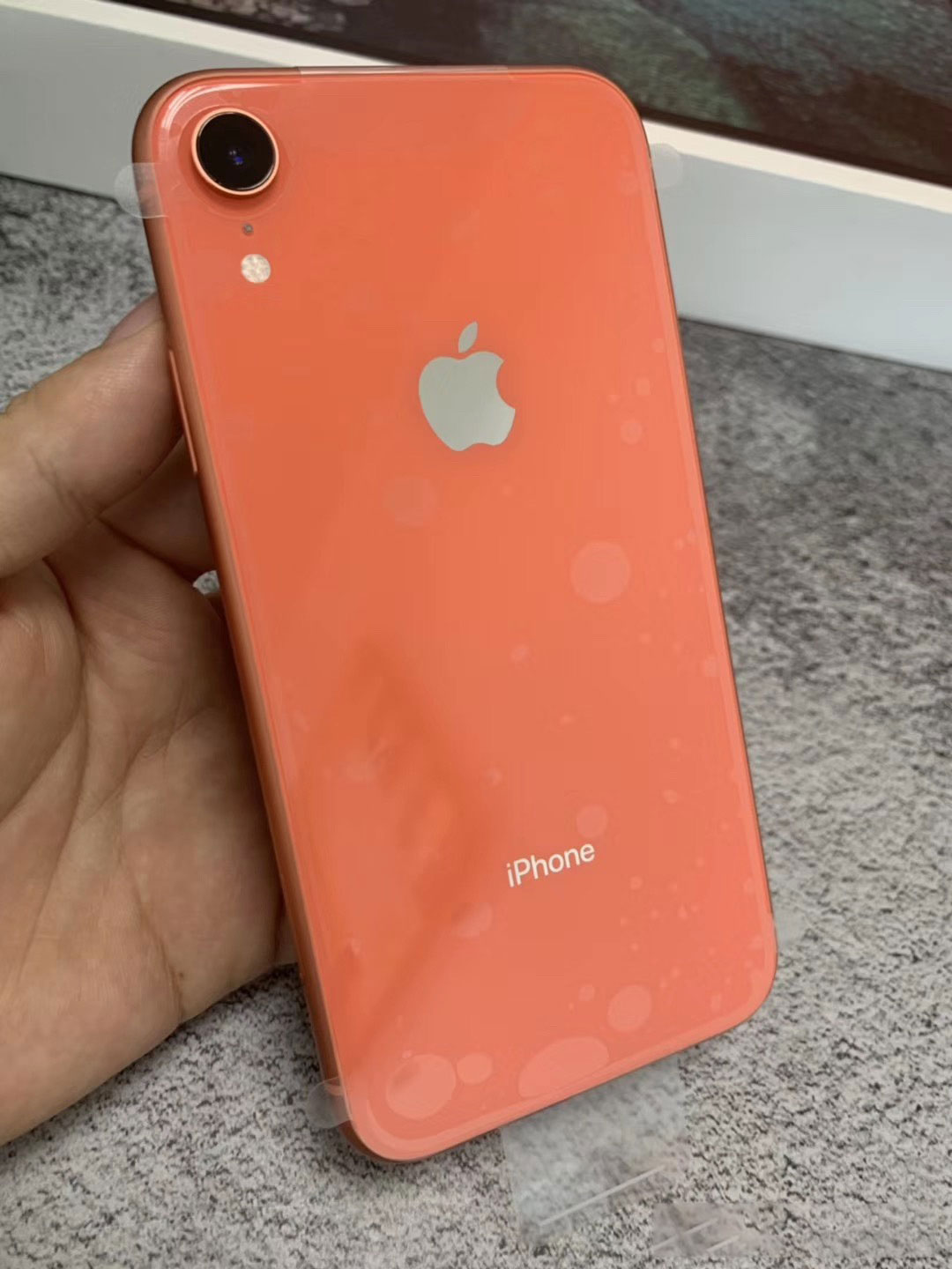 现阶段，更适合购买 iPhone XS 还是 iPhone XR？