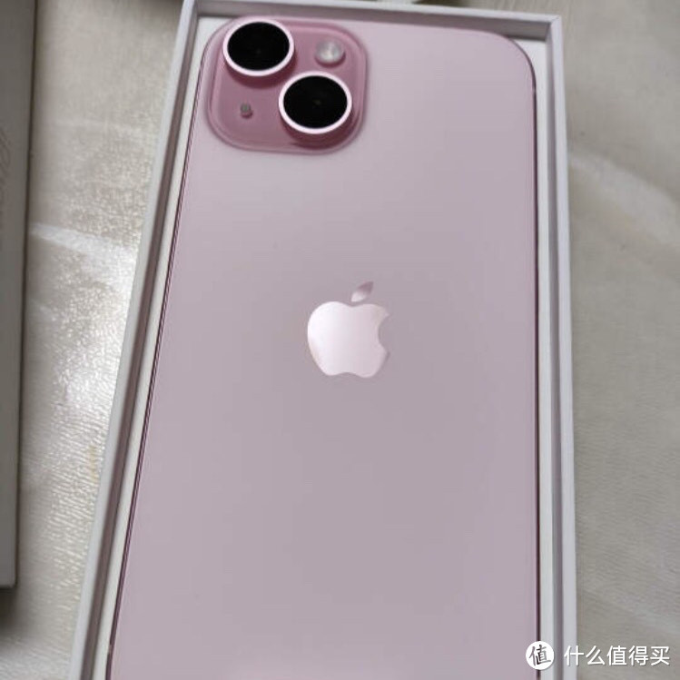 iPhone 15蓝色版惊艳上市！256GB大容量，5G速度飞起来