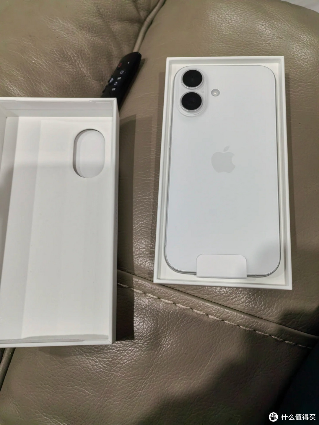 苹果官网降价下，iPhone 16标准版功能体验